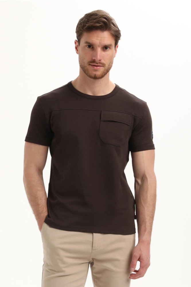 Gabbiano bruine heren t-shirt | Model vooraanzicht