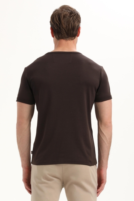 Gabbiano bruine heren t-shirt | Model zijaanzicht