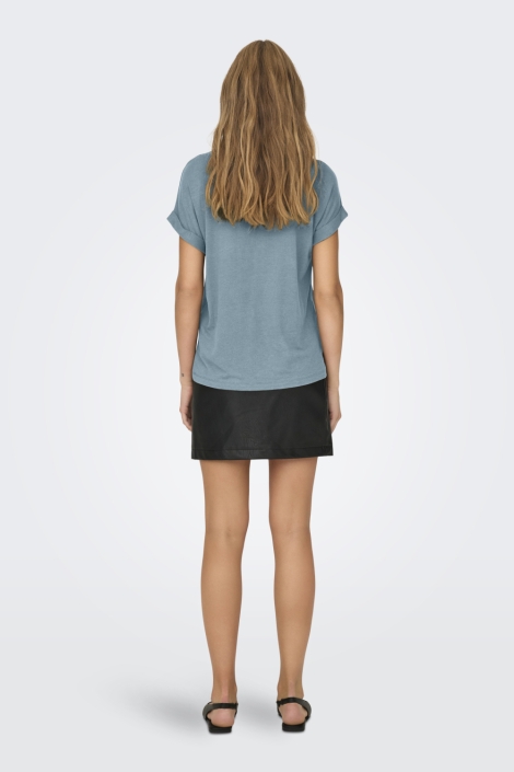 Only blauwe dames t-shirt | Model