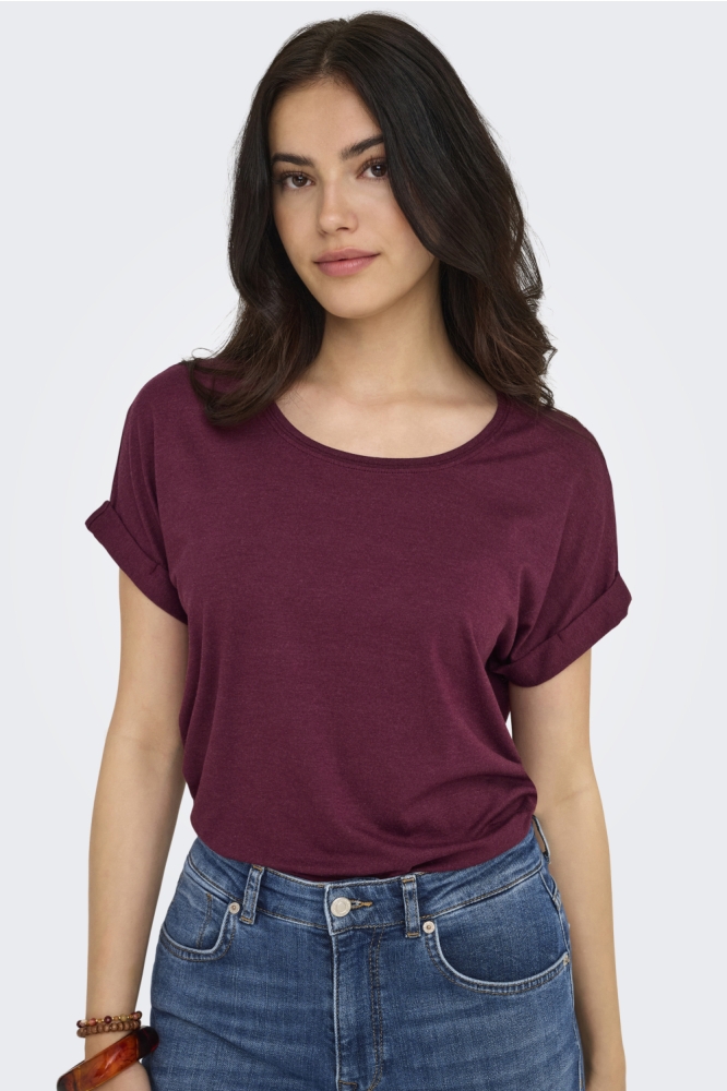 Only bordeaux dames t-shirt | Model vooraanzicht