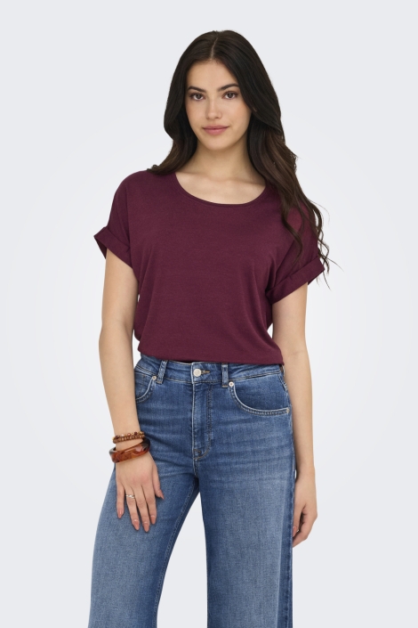 Only bordeaux dames t-shirt | Model vooraanzicht
