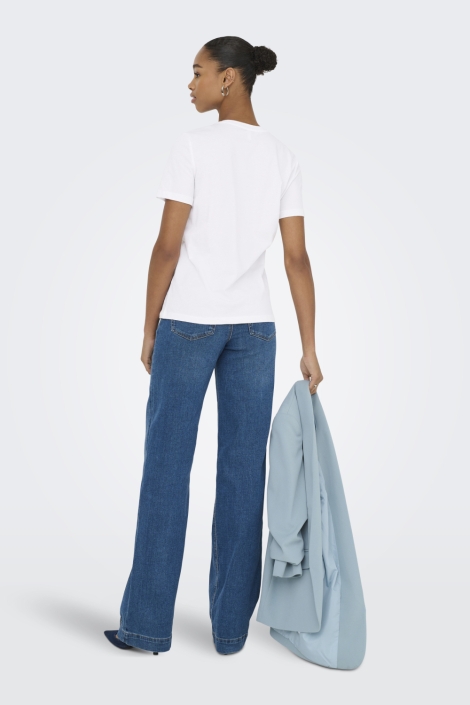 Only witte dames t-shirt | Model achteraanzicht