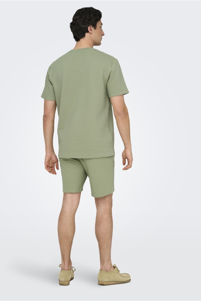 Only & Sons groene heren t-shirt | Model achteraanzicht