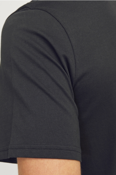 JJ Rebel zwarte heren t-shirt | Close up