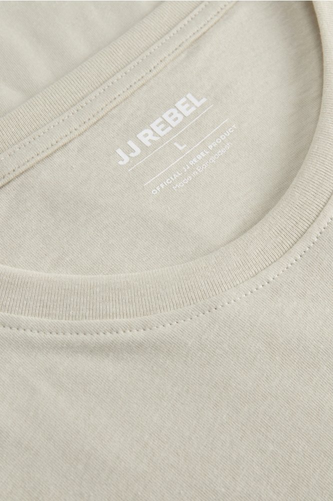 JJ Rebel beige heren t-shirt | Close up
