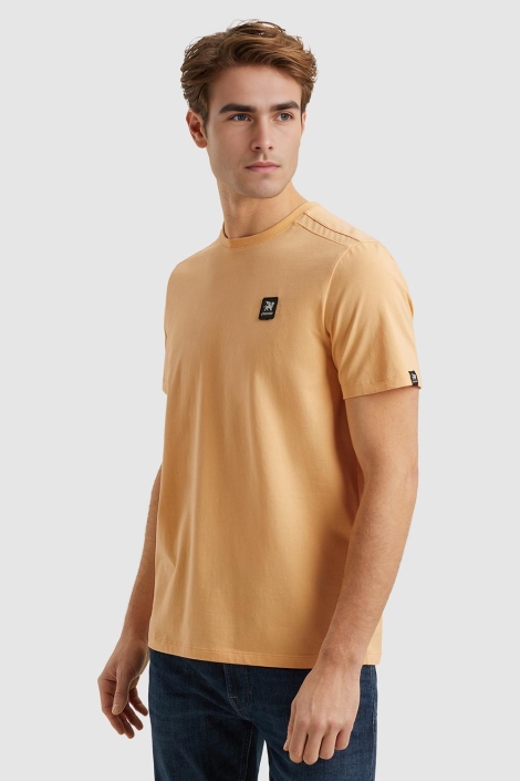 Vanguard gele heren t-shirt | Model zijaanzicht