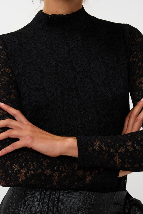 EsQualo zwarte dames t-shirt | Model vooraanzicht