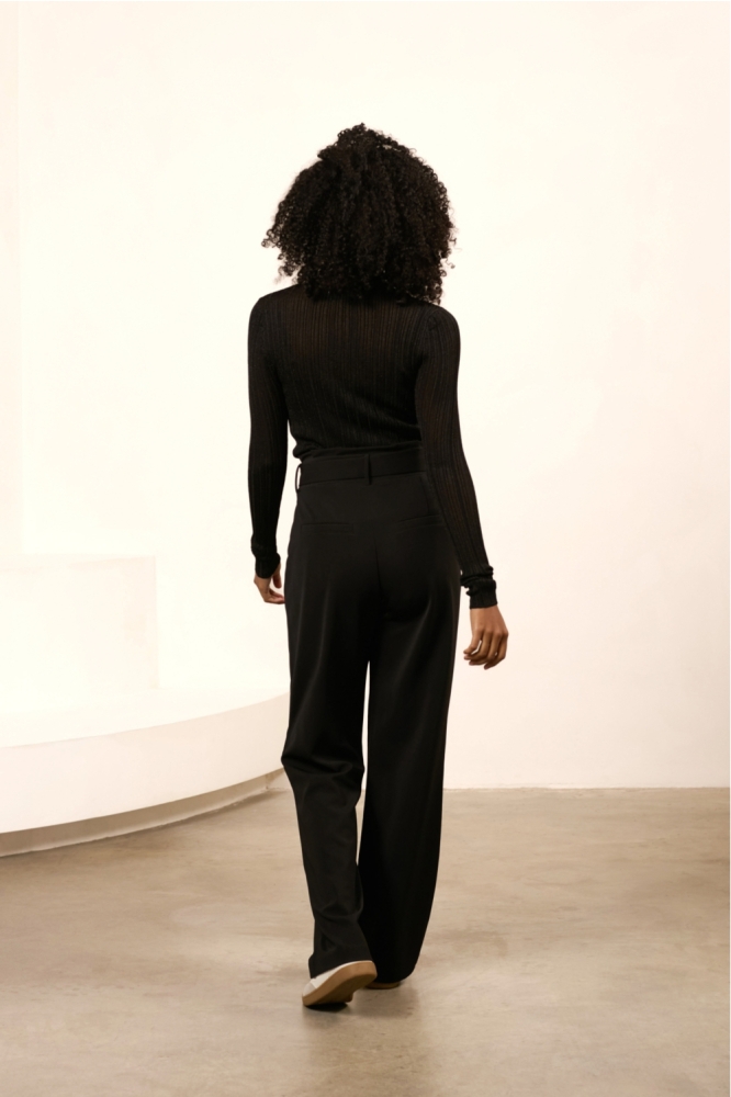 Lofty Manner zwarte dames t-shirt | Model