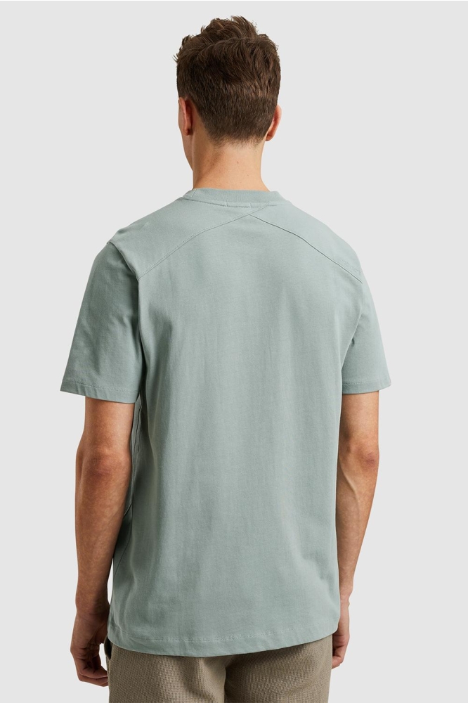 Cast Iron groene heren t-shirt | Model achteraanzicht