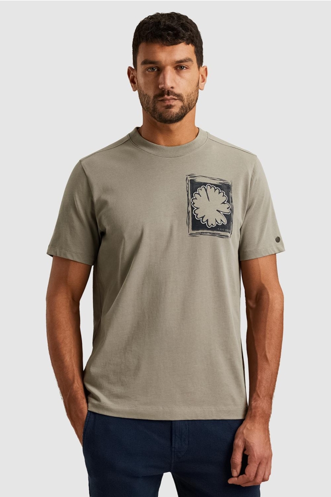 Cast Iron groene heren t-shirt | Model vooraanzicht