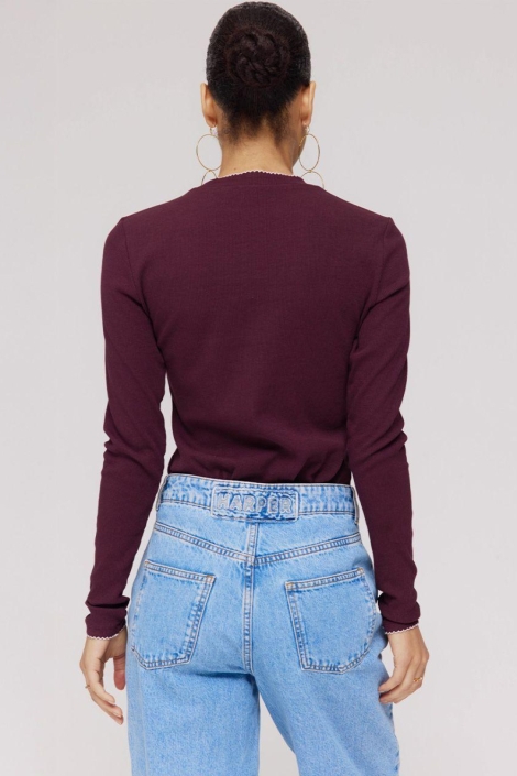 Harper & Yve bordeaux dames t-shirt | Model achteraanzicht