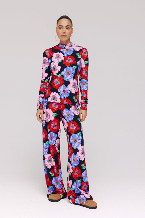 Harper & Yve zwarte dames t-shirt | Model