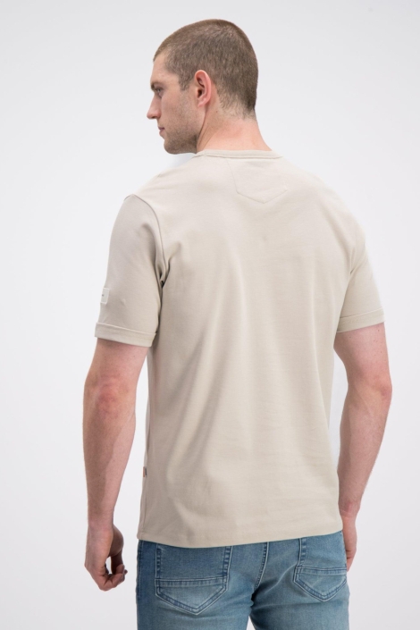 Gabbiano beige heren t-shirt | Model achteraanzicht