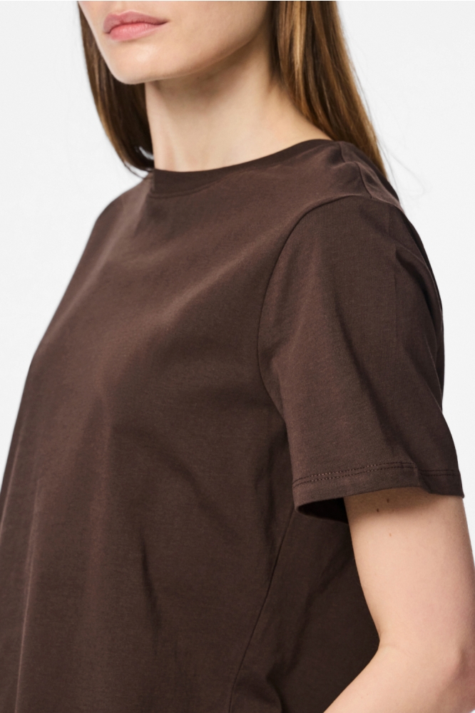 Pieces bruine dames t-shirt | Close up