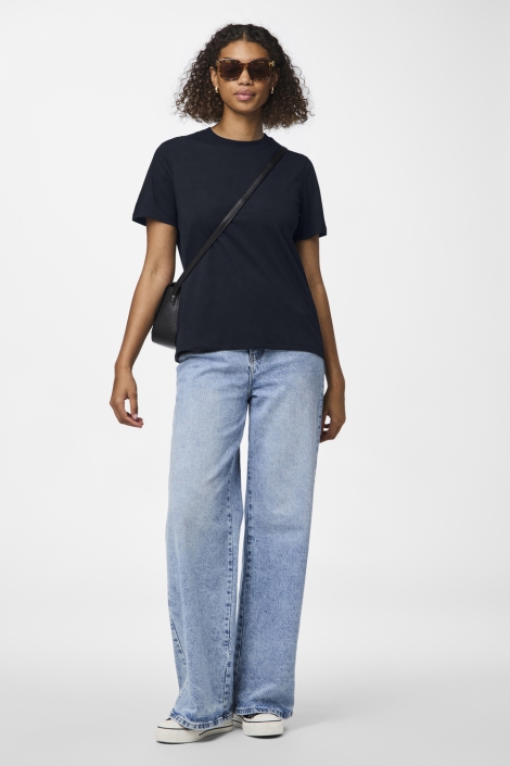 Pieces blauwe dames t-shirt | Model