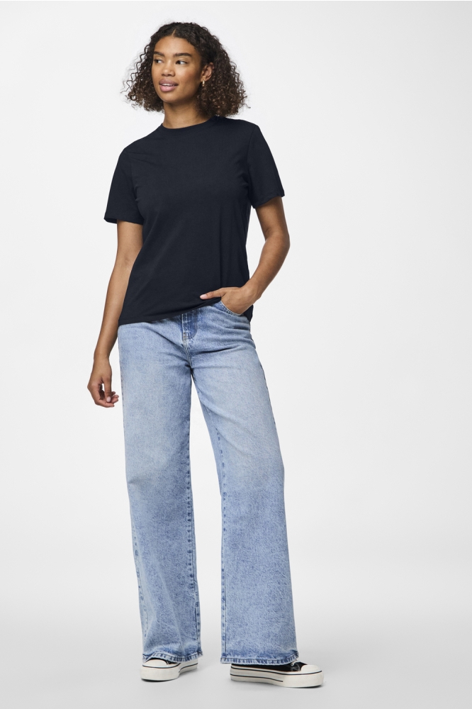 Pieces blauwe dames t-shirt | Model