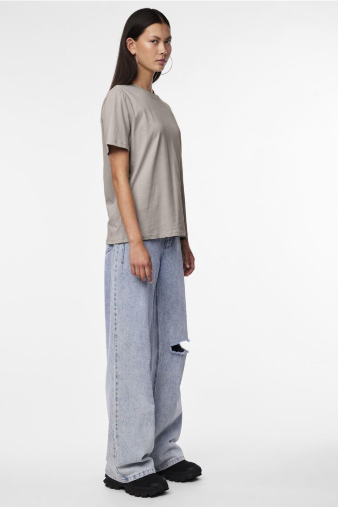 Pieces beige dames t-shirt | Model