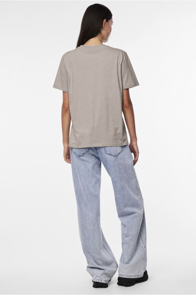 Pieces beige dames t-shirt | Model