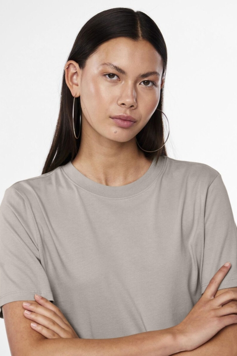 Pieces beige dames t-shirt | Close up