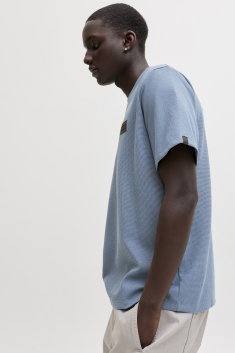 Jack & Jones blauwe heren t-shirt | Model zijaanzicht