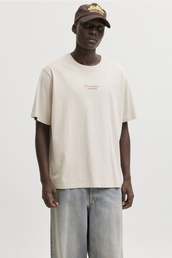 Jack & Jones beige heren t-shirt | Model vooraanzicht