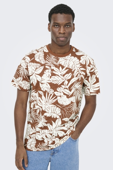 Only & Sons T-shirt ONSPERRY LIFE REG LEAF AOP SS TEE N 22025283 BROWN OUT/JUNGLE GARDENIA