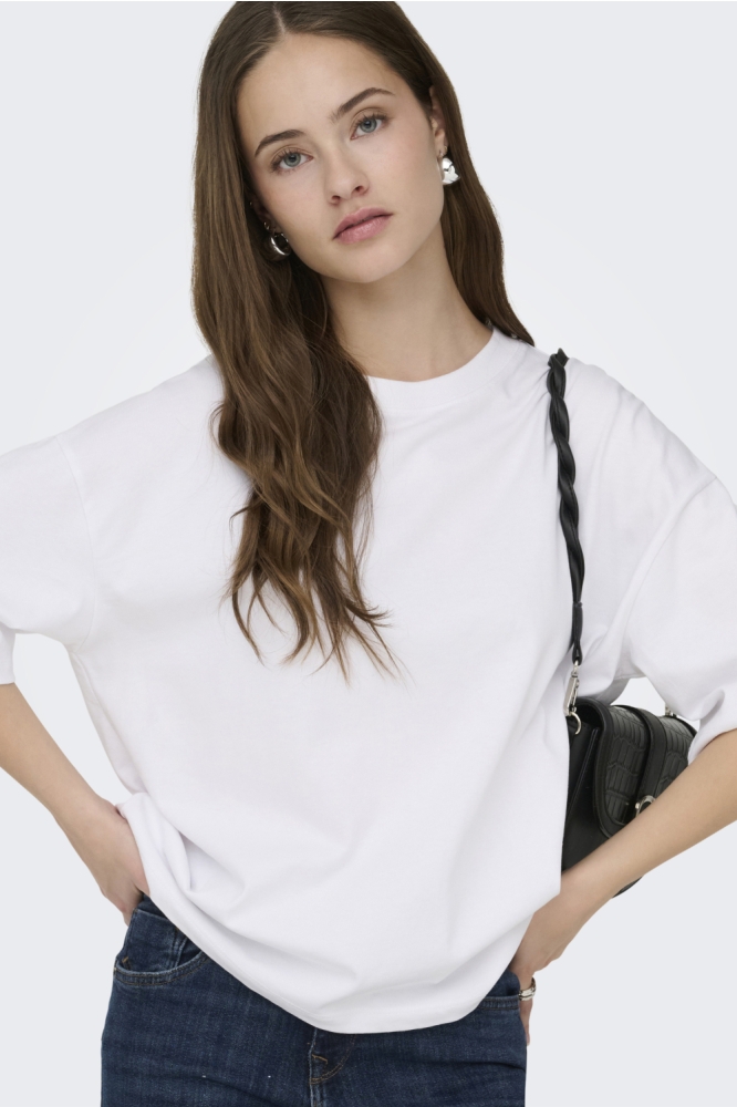 Only witte dames t-shirt | Model vooraanzicht
