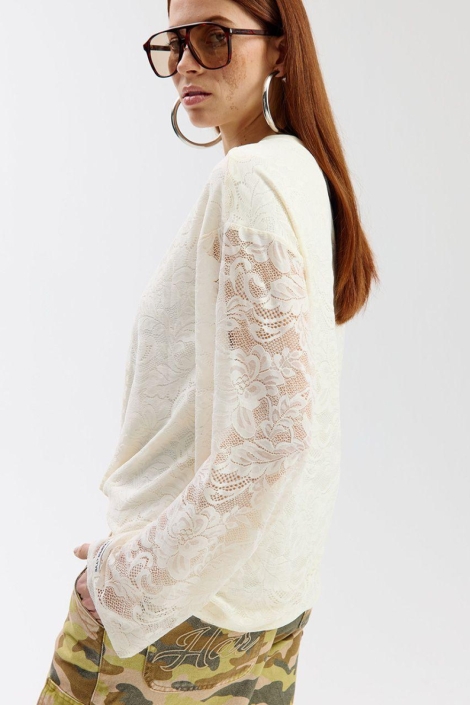 Harper & Yve witte dames t-shirt | Model zijaanzicht