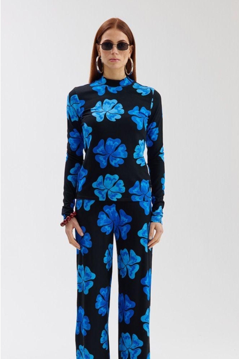 Harper & Yve blauwe dames t-shirt | Model vooraanzicht