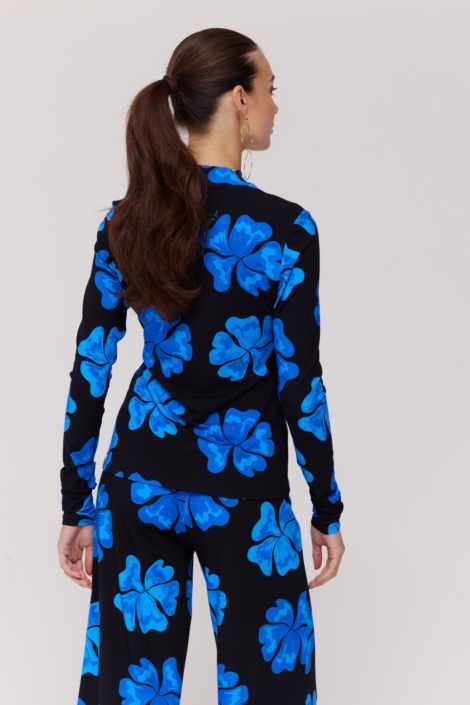 Harper & Yve blauwe dames t-shirt | Model achteraanzicht