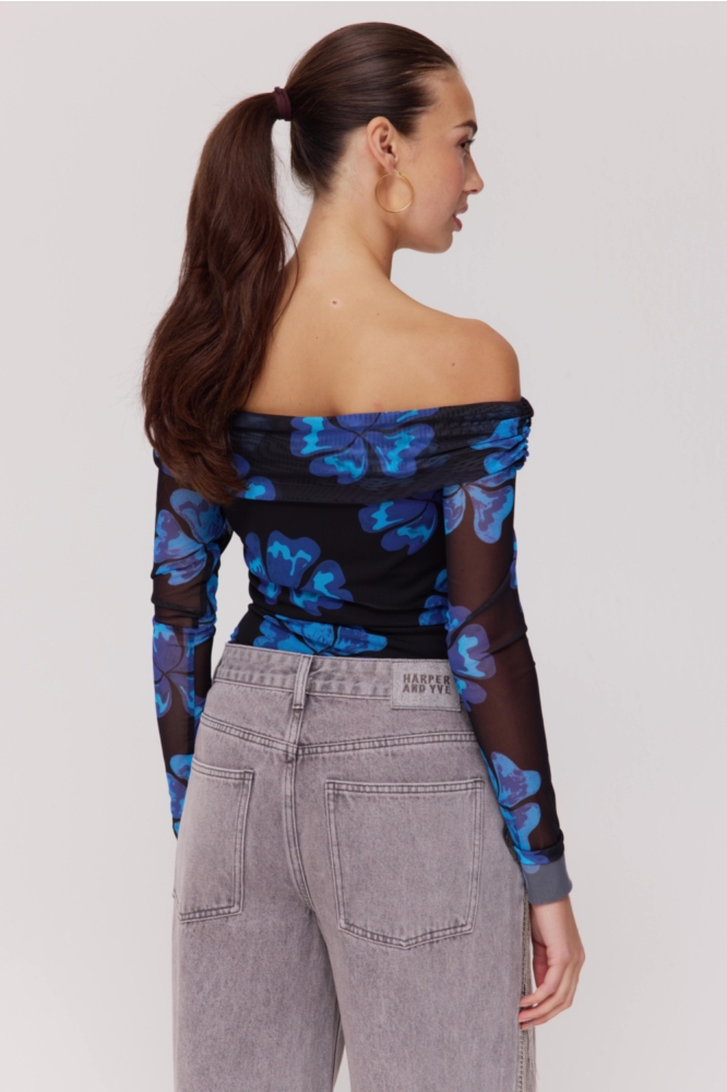 Harper & Yve blauwe dames t-shirt | Model achteraanzicht
