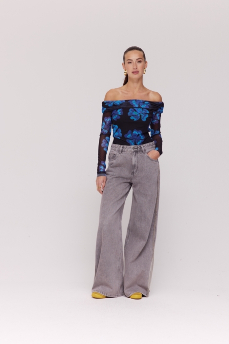 Harper & Yve blauwe dames top | Model