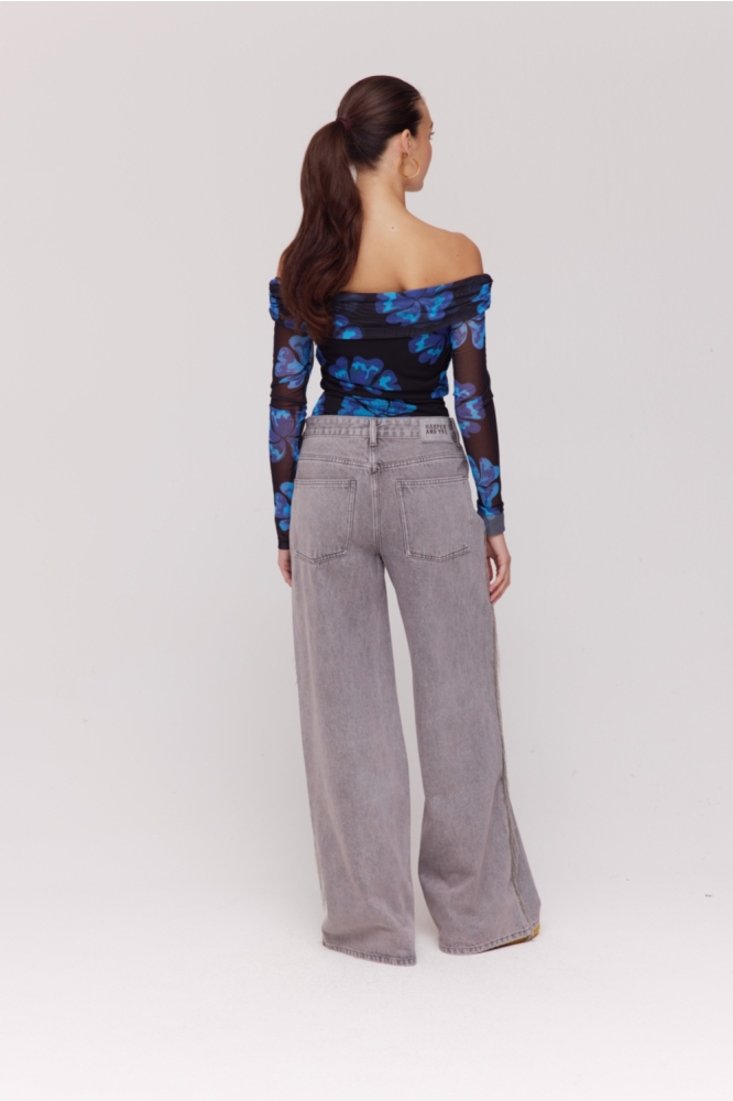 Harper & Yve blauwe dames top | Model