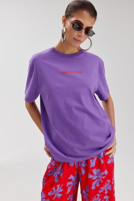 Harper & Yve paarse dames t-shirt | Model vooraanzicht