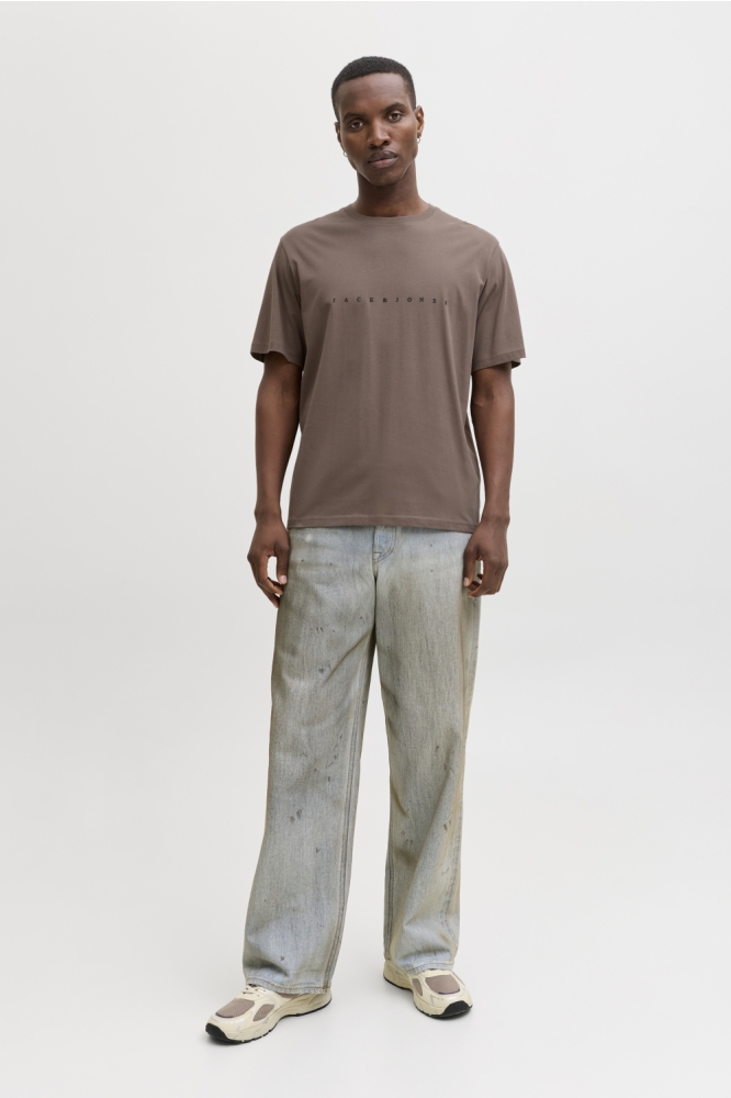 Jack & Jones bruine heren t-shirt | Model