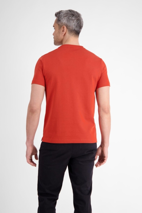 Lerros rode heren t-shirt | Model achteraanzicht