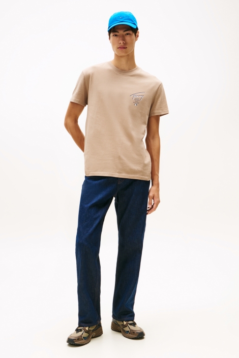 Tommy Jeans taupe heren t-shirt | Model