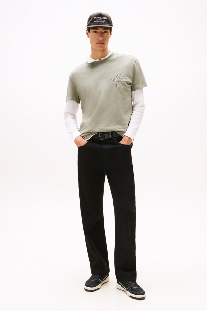 Tommy Jeans groene heren t-shirt | Model