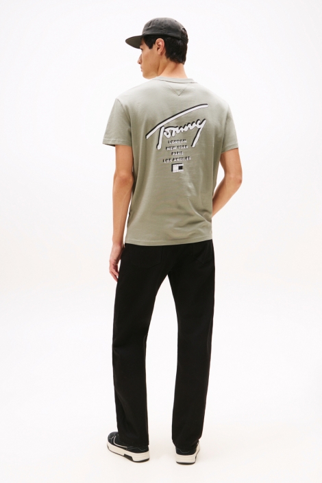 Tommy Jeans groene heren t-shirt | Model