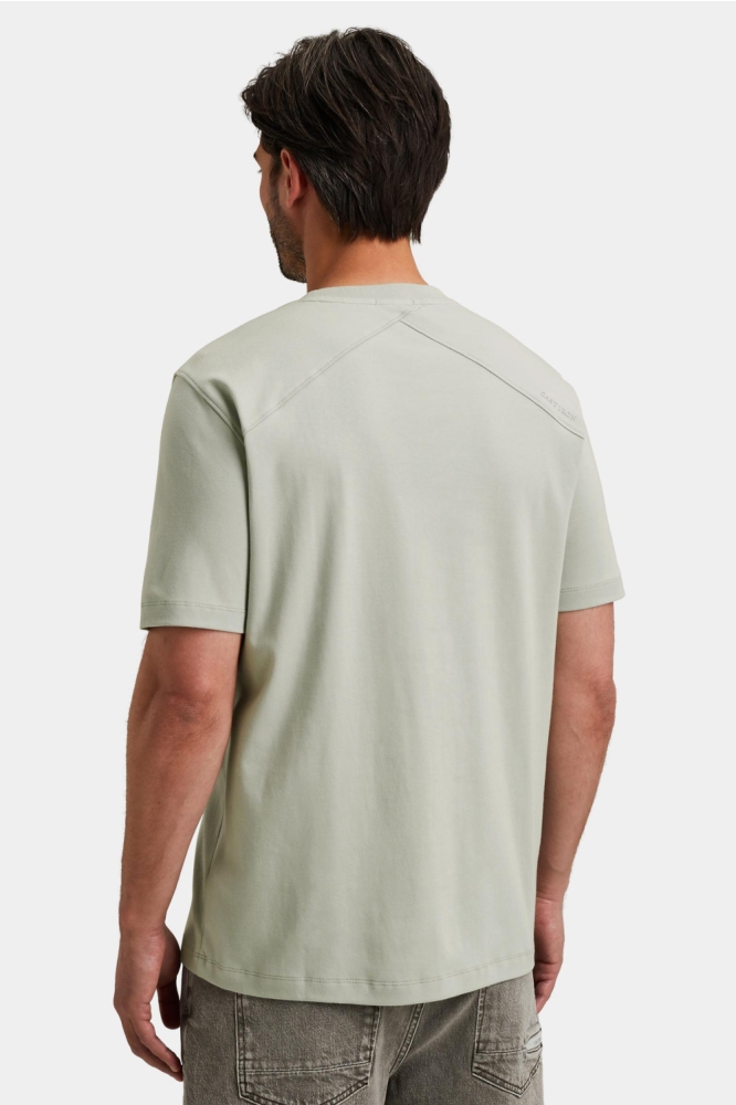 Cast Iron groene heren t-shirt | Model achteraanzicht