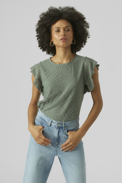 Vero Moda groene dames t-shirt | Model vooraanzicht