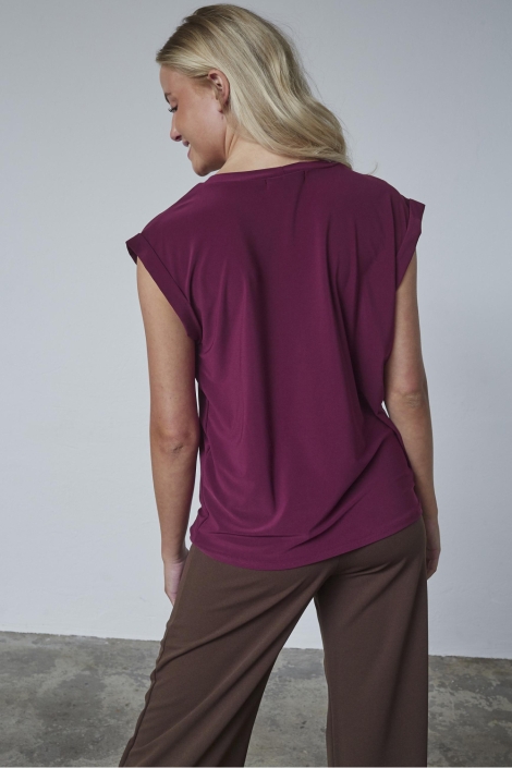 SisterS point bordeaux dames t-shirt | Model achteraanzicht