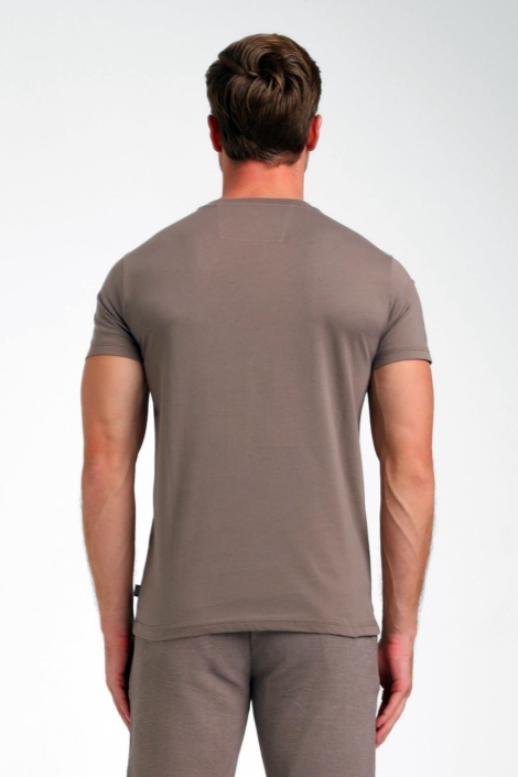 Gabbiano bruine heren t-shirt | Model vooraanzicht