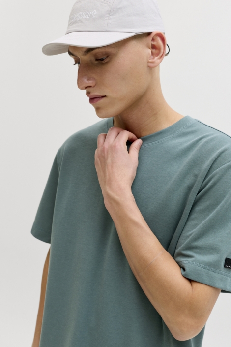 Jack & Jones groene heren t-shirt | Model zijaanzicht