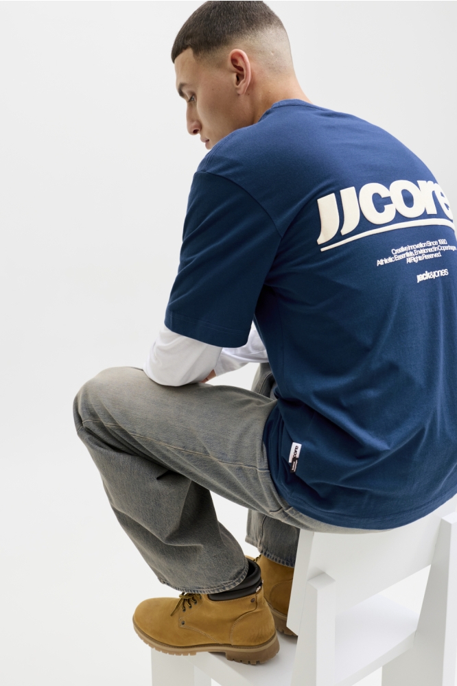 Jack & Jones blauwe heren t-shirt | Model zijaanzicht