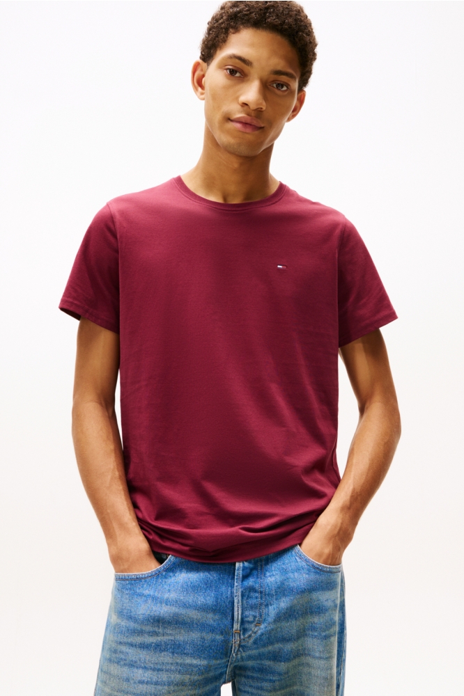 Tommy Jeans bordeaux heren t-shirt | Model vooraanzicht