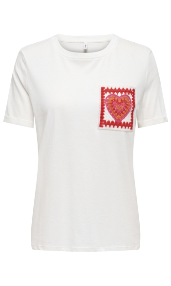 ONLUMA LIFE S/S REG TEE CS PR JRS 15378314 CLOUD DANCER/CROCHET HEART POCKET