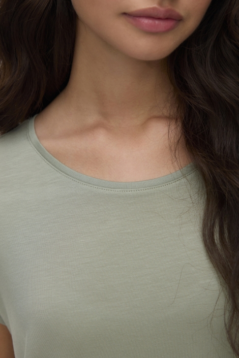Vero Moda groene dames t-shirt | Close up