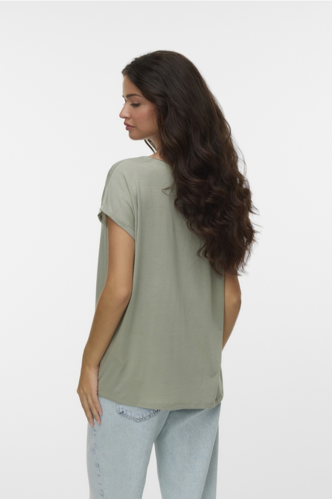 Vero Moda groene dames t-shirt | Model achteraanzicht