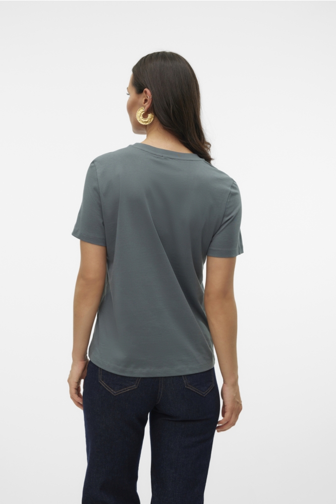 Vero Moda groene dames t-shirt | Model achteraanzicht